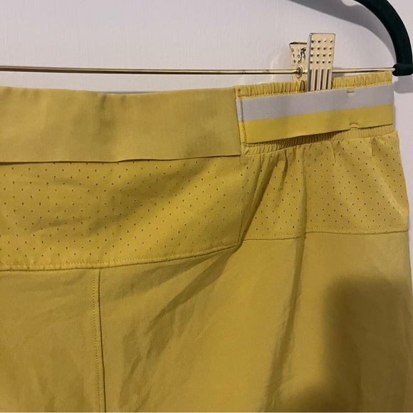 Lululemon Surge Lined Short 6" Soleil Yellow Men’s Size Large EUC - Picture 6 of 14